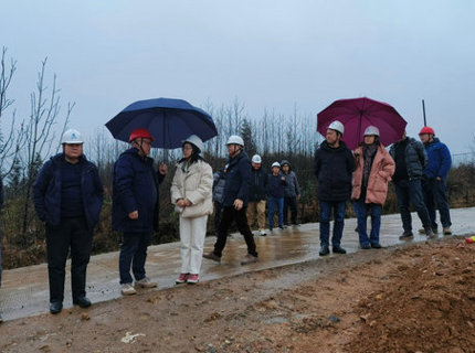 陳印輝到公司風(fēng)電場檢查安全生產(chǎn)工作并慰問一線職工