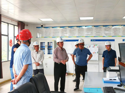 王孝忠到公司所屬風(fēng)電場考察調(diào)研